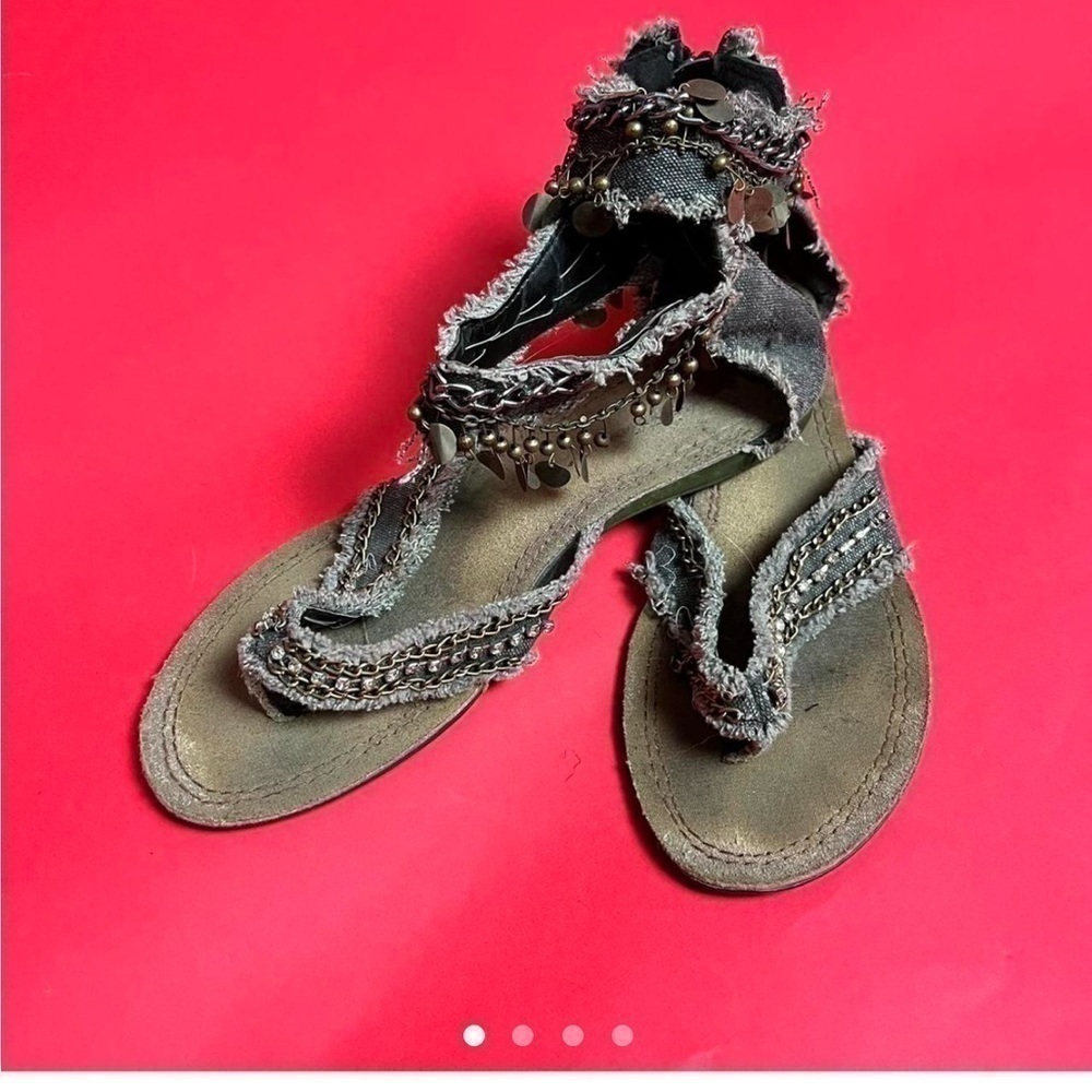 Grey and gold dangly coin sandals 🤍🖤​​​​​​​​​​​​​​​​​​​​​​​​